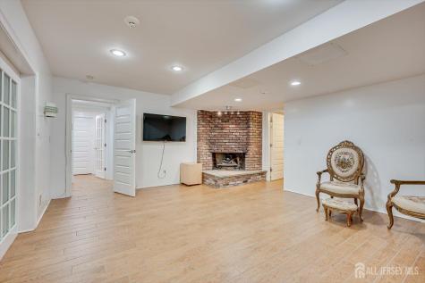 25 Marshall Drive Edison NJ 08817