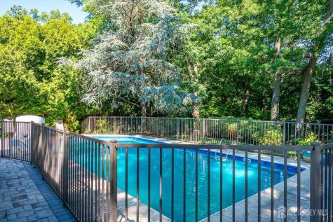 25 Marshall Drive Edison NJ 08817