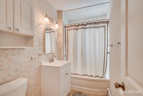 129 Bedford Avenue Iselin NJ 08830