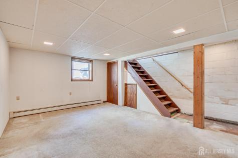 129 Bedford Avenue Iselin NJ 08830