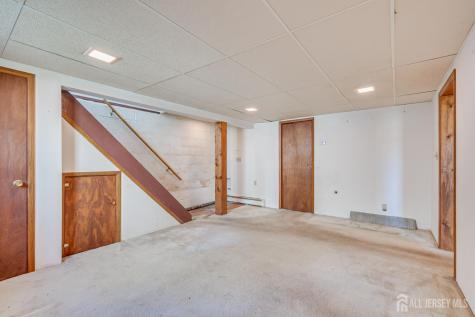 129 Bedford Avenue Iselin NJ 08830
