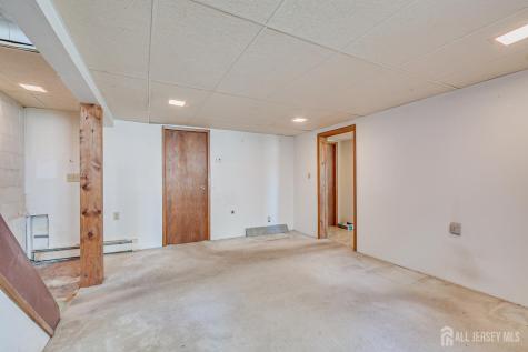 129 Bedford Avenue Iselin NJ 08830