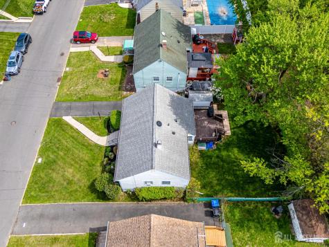 129 Bedford Avenue Iselin NJ 08830