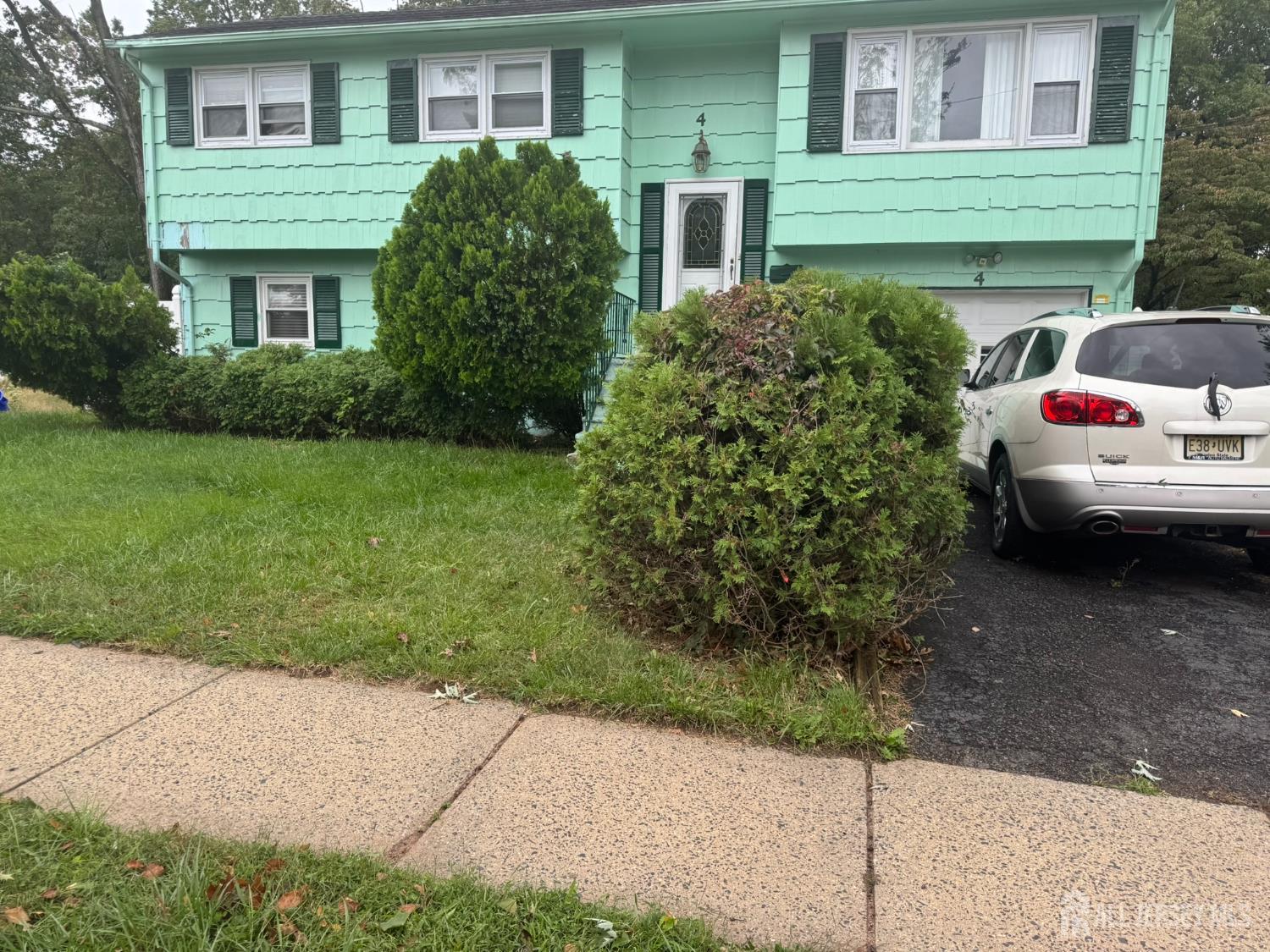 4 Richard Terrace Piscataway NJ 08854