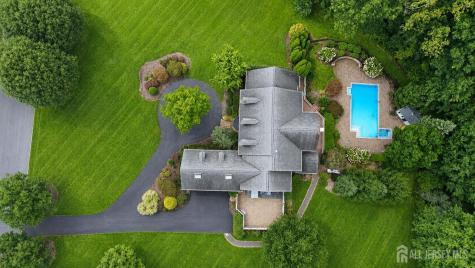 17 Spring Lake Drive Chester Twp NJ 07931