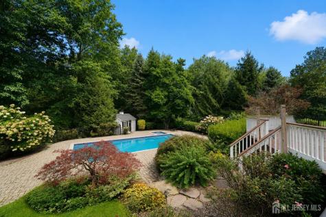 17 Spring Lake Drive Chester Twp NJ 07931