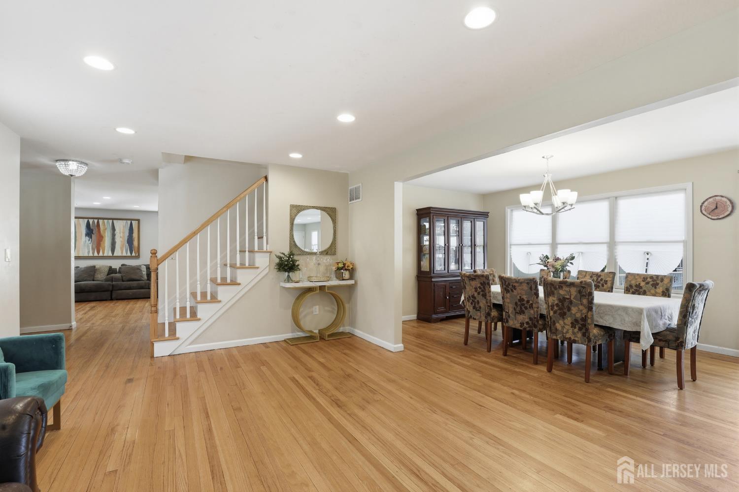 24 Campbell Avenue Edison NJ 08817