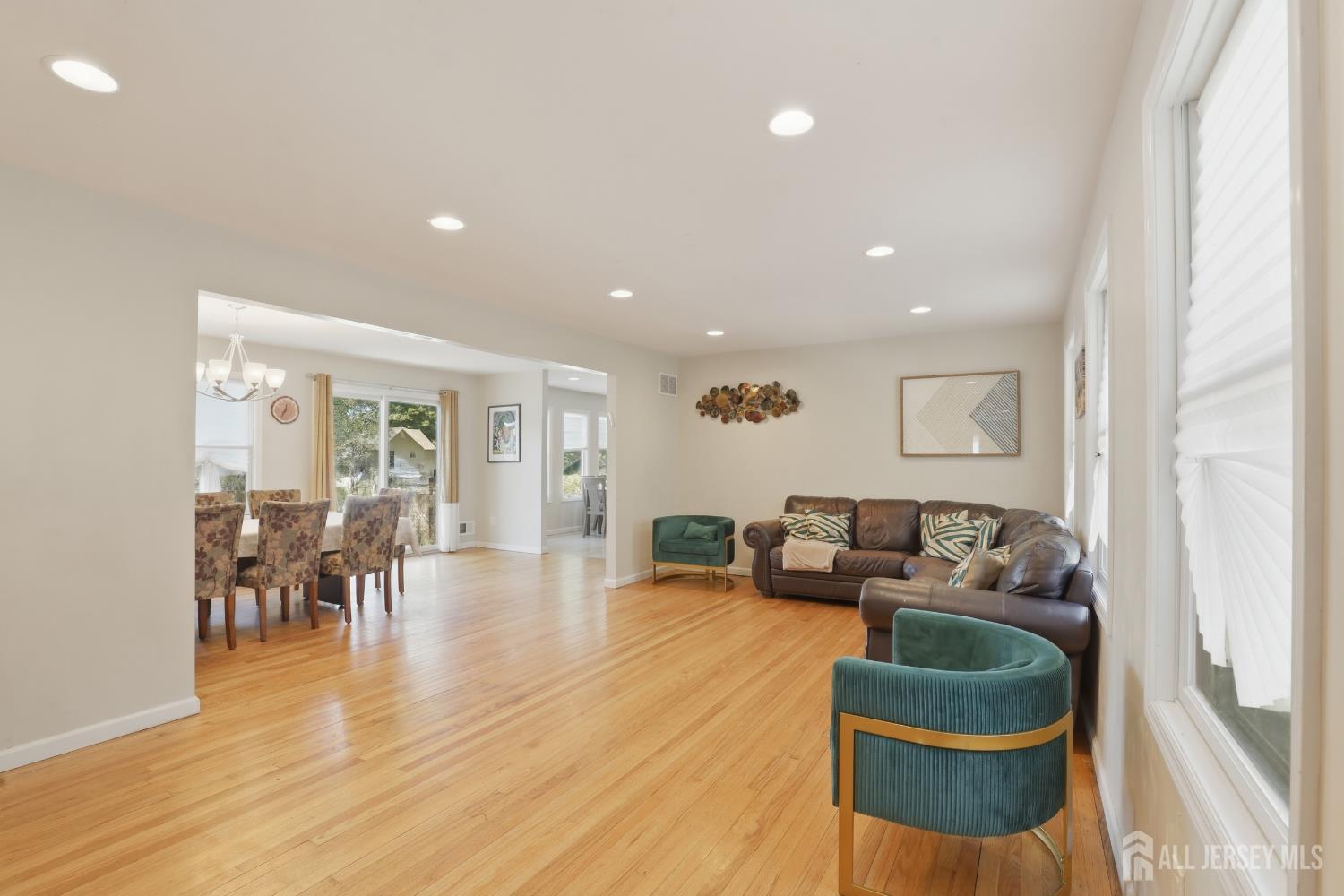 24 Campbell Avenue Edison NJ 08817