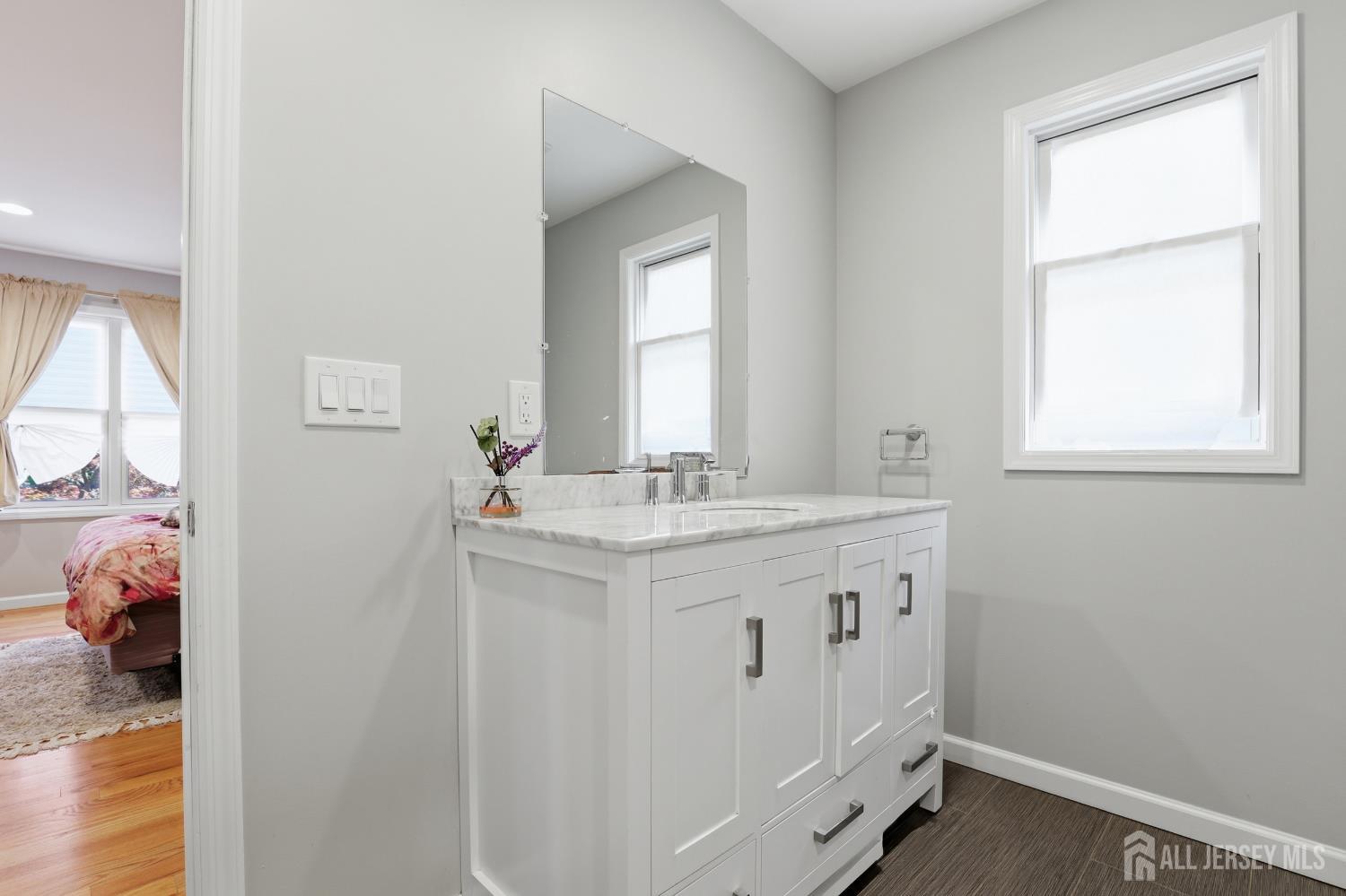 24 Campbell Avenue Edison NJ 08817