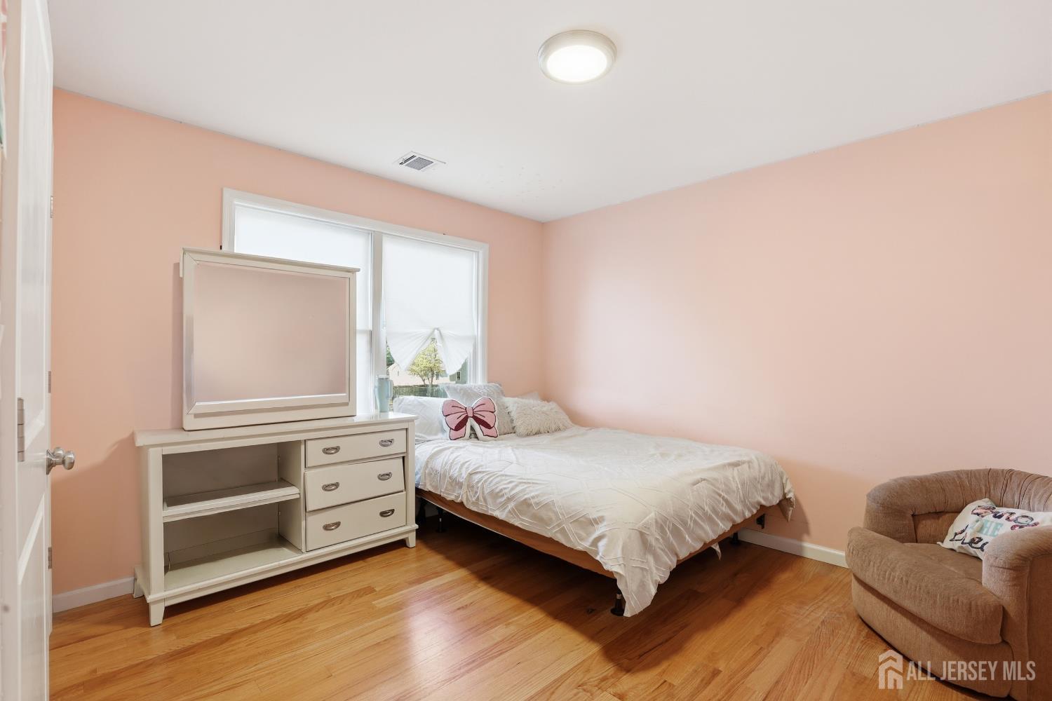 24 Campbell Avenue Edison NJ 08817