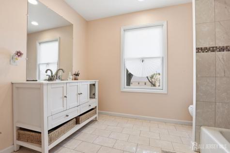 24 Campbell Avenue Edison NJ 08817