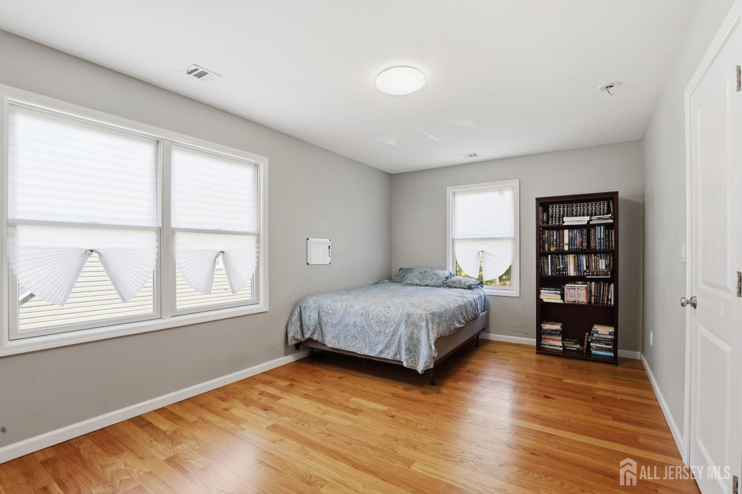 24 Campbell Avenue Edison NJ 08817
