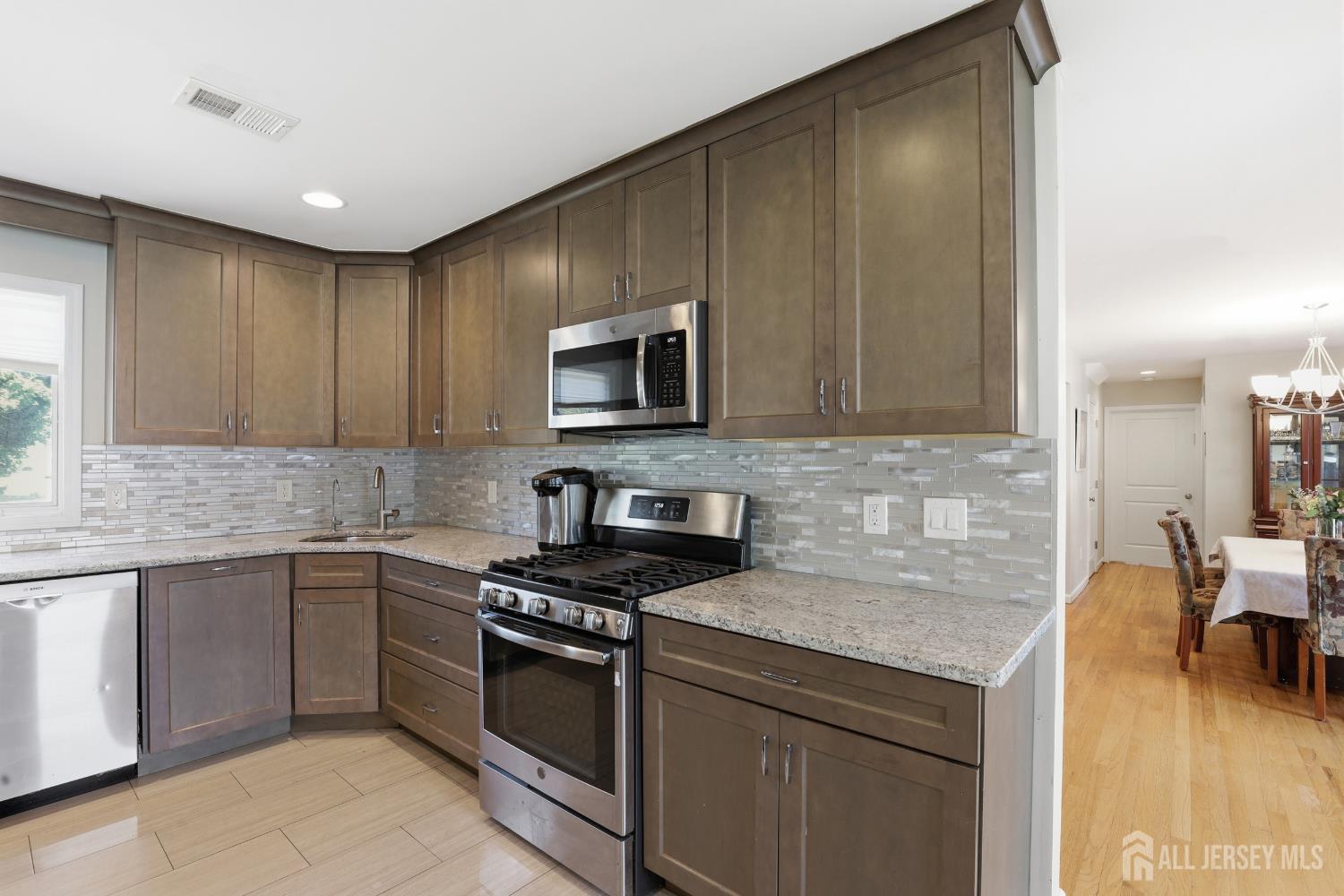 24 Campbell Avenue Edison NJ 08817