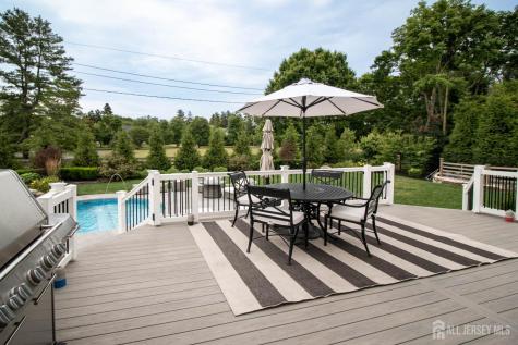 9 Pondview Drive Tinton Falls NJ 07724
