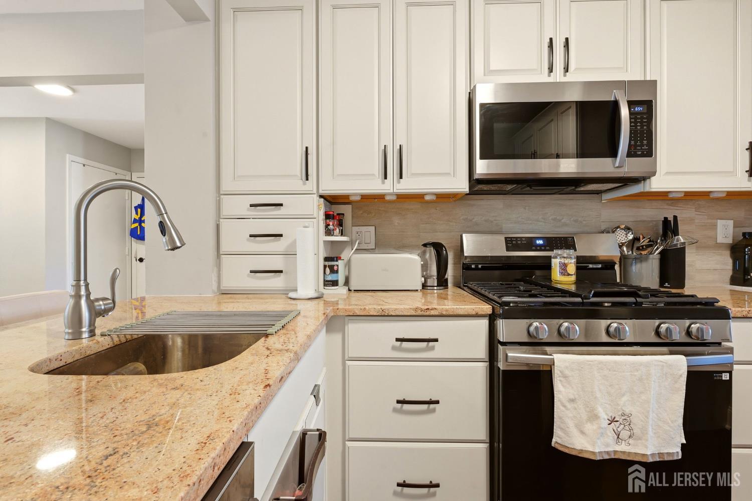 11 Vreeland Court Sayreville NJ 08872
