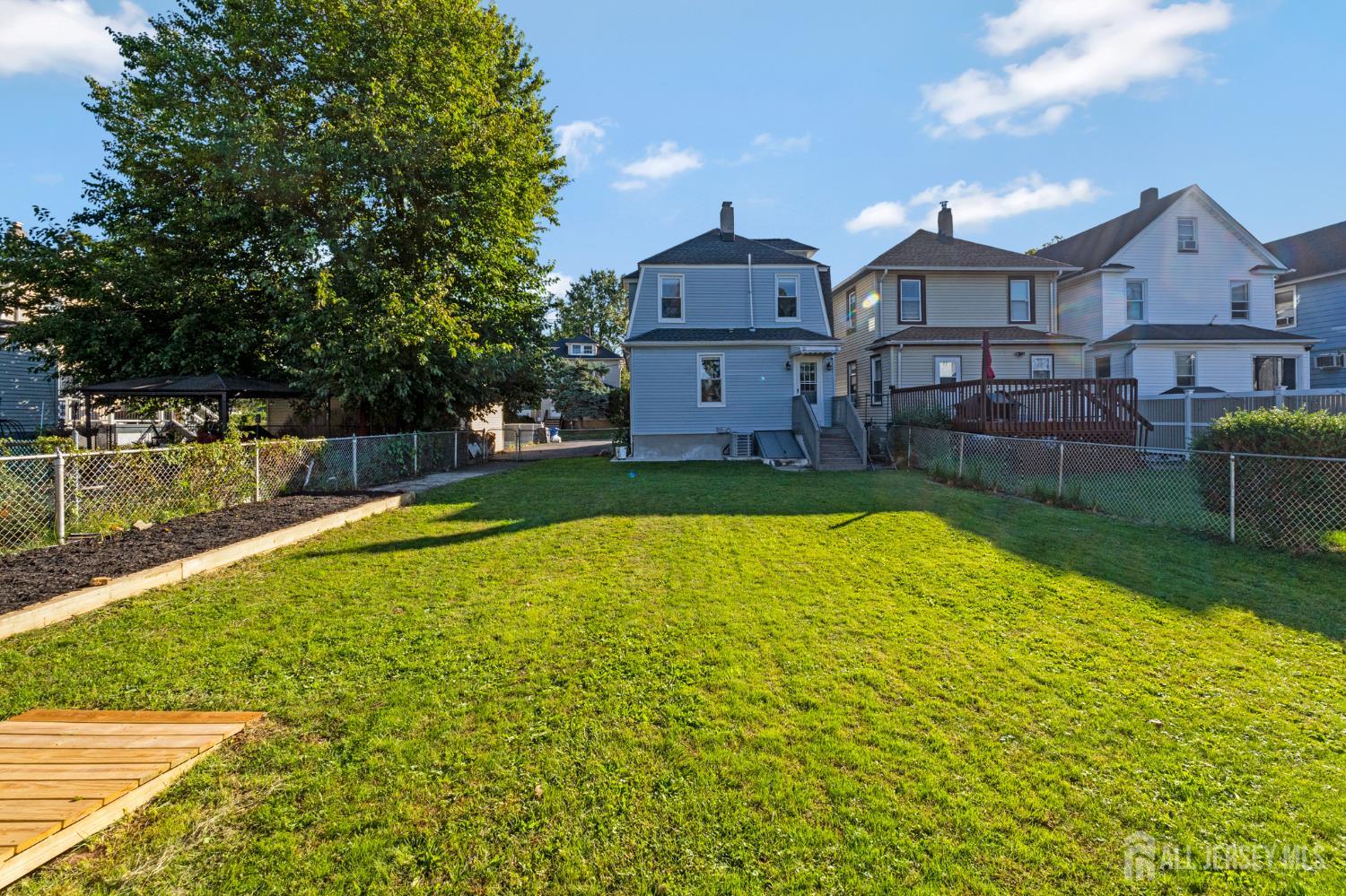 208 Walnut Street Roselle Park NJ 07204