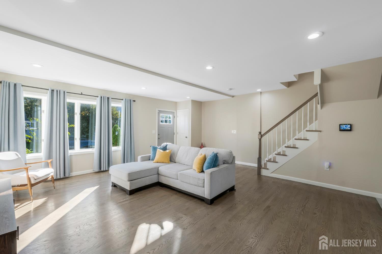 208 Walnut Street Roselle Park NJ 07204