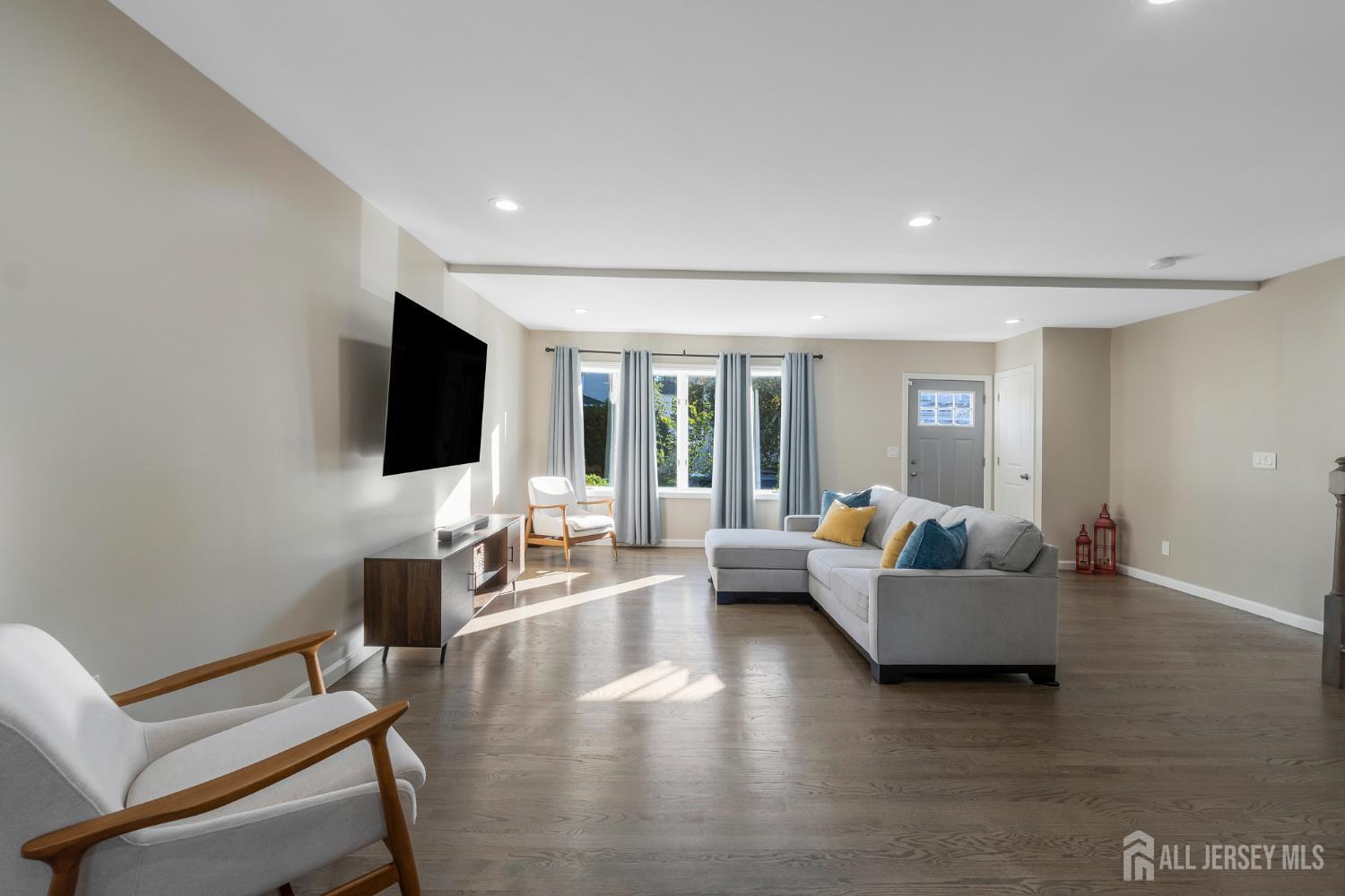 208 Walnut Street Roselle Park NJ 07204