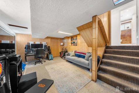22 Partch Place Edison NJ 08817