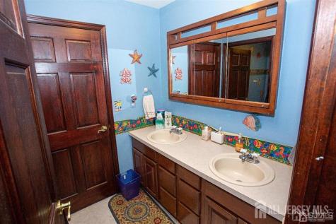 219 Johnson Lane Sayreville NJ 08859