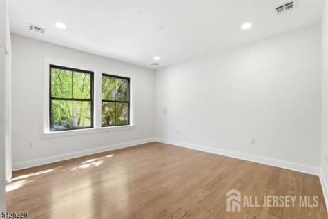 61 Hickory Street Metuchen NJ 08840