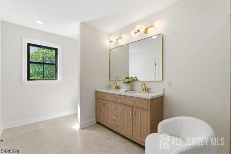 61 Hickory Street Metuchen NJ 08840