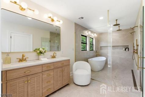 61 Hickory Street Metuchen NJ 08840