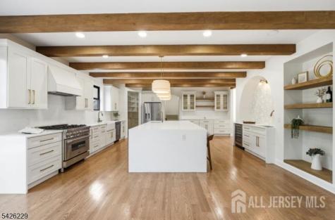 61 Hickory Street Metuchen NJ 08840