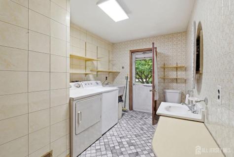 1868 Amwell Road Franklin Twsp NJ 08873