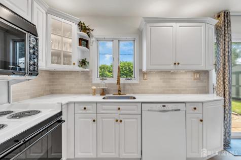 40 Icemeadow Lane Aberdeen NJ 07747
