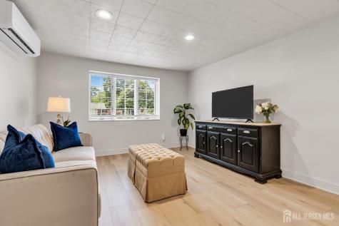 40 Icemeadow Lane Aberdeen NJ 07747