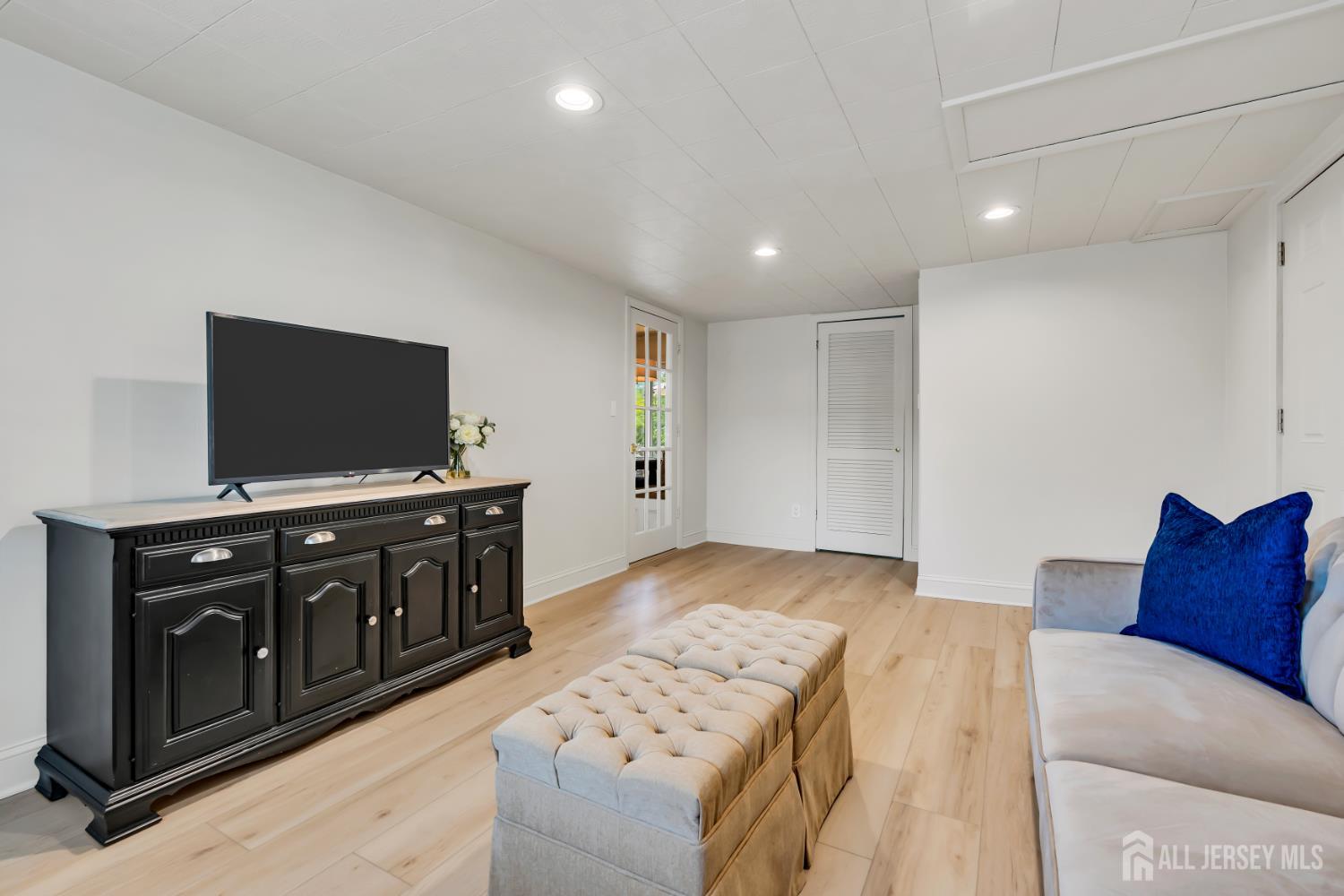 40 Icemeadow Lane Aberdeen NJ 07747