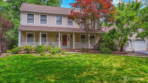 7 Lake Farrington Drive North Brunswick NJ 08902