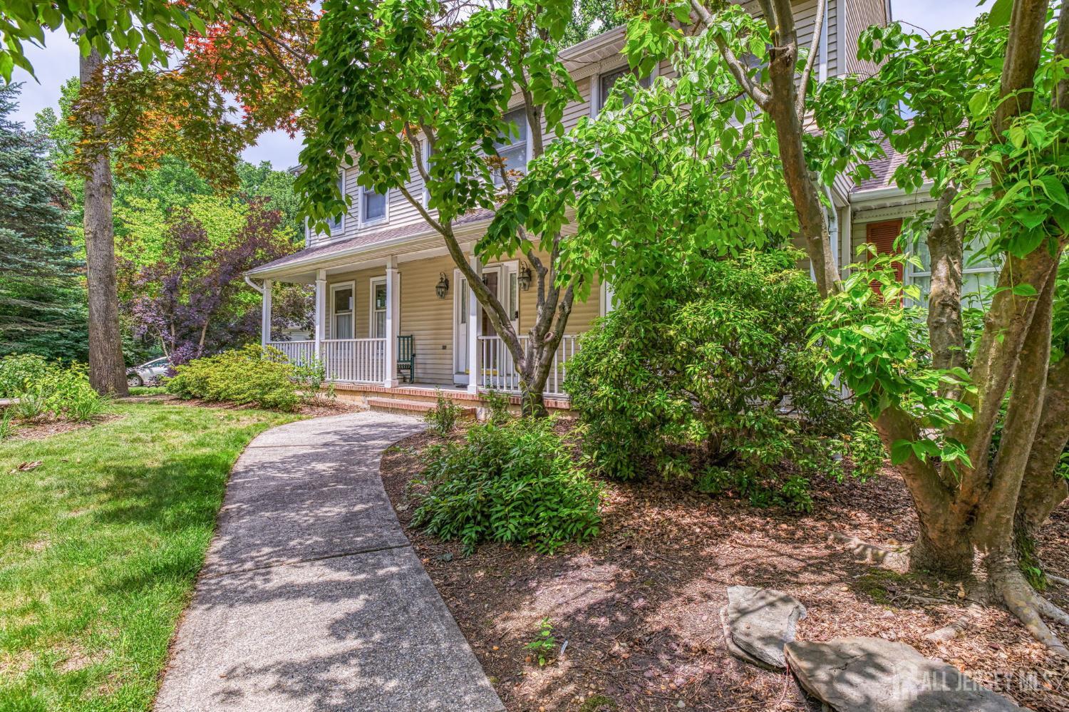 7 Lake Farrington Drive North Brunswick NJ 08902