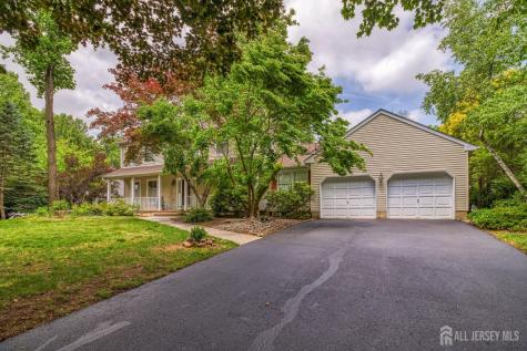 7 Lake Farrington Drive North Brunswick NJ 08902