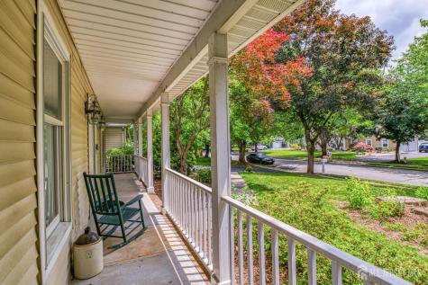 7 Lake Farrington Drive North Brunswick NJ 08902