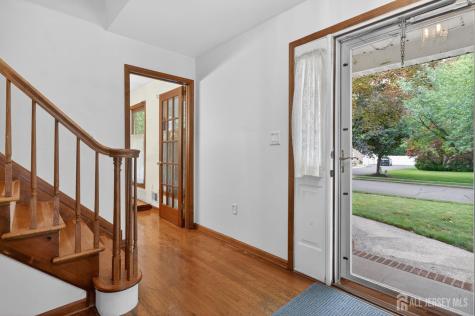 7 Lake Farrington Drive North Brunswick NJ 08902