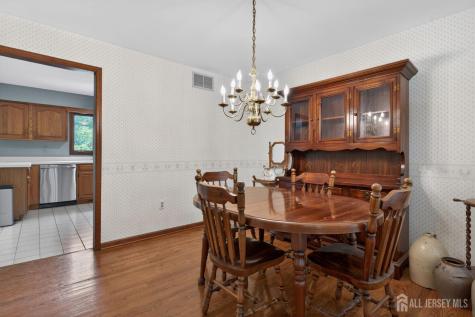 7 Lake Farrington Drive North Brunswick NJ 08902