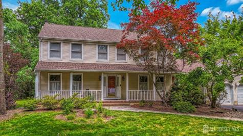 7 Lake Farrington Drive North Brunswick NJ 08902