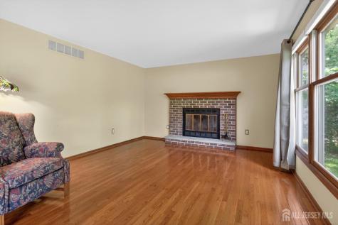 7 Lake Farrington Drive North Brunswick NJ 08902