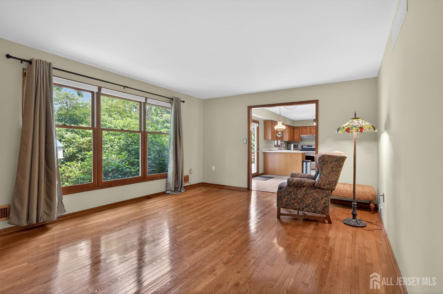 7 Lake Farrington Drive North Brunswick NJ 08902