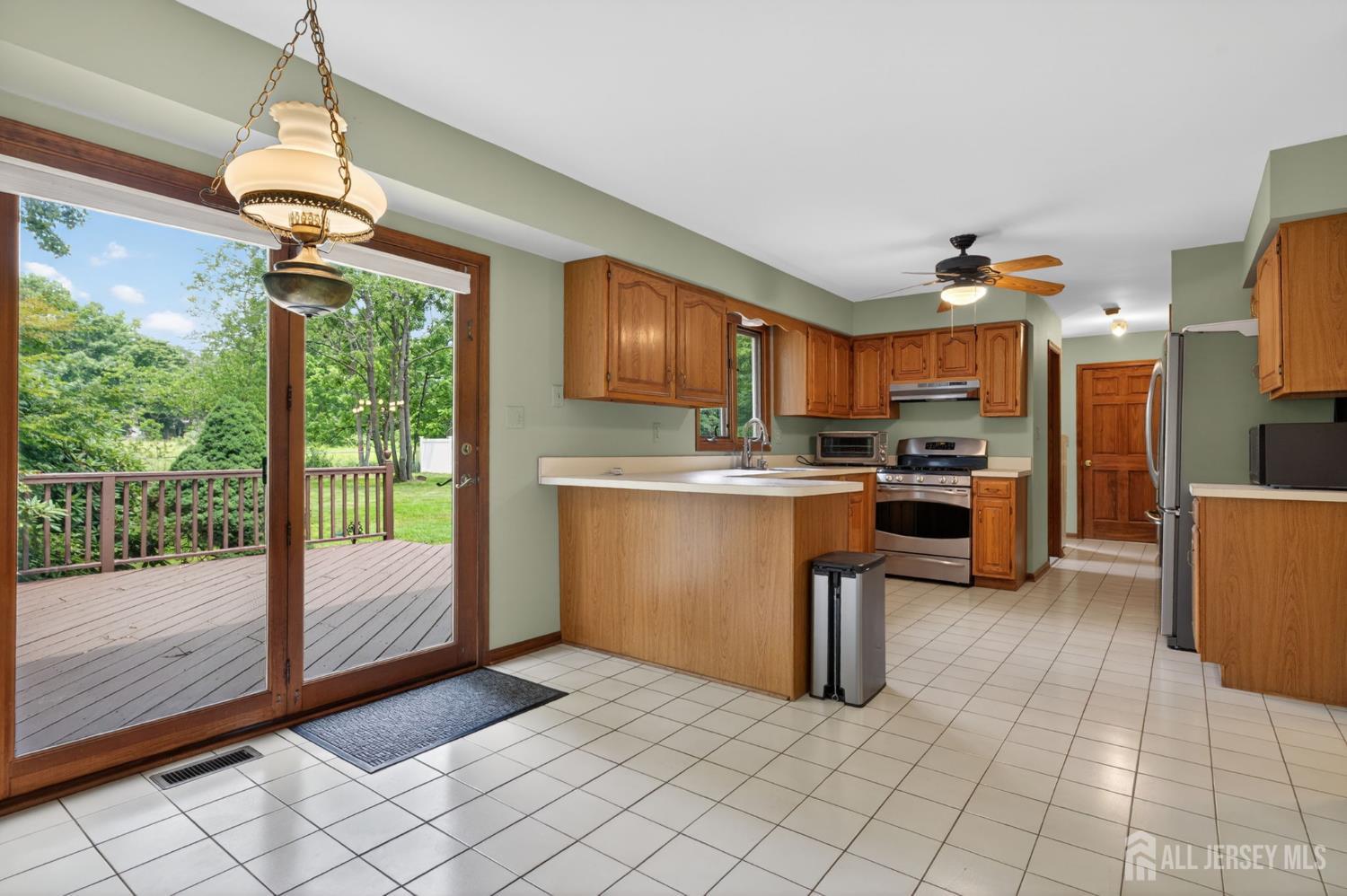 7 Lake Farrington Drive North Brunswick NJ 08902