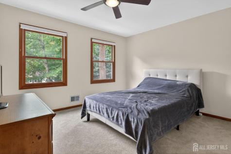 7 Lake Farrington Drive North Brunswick NJ 08902