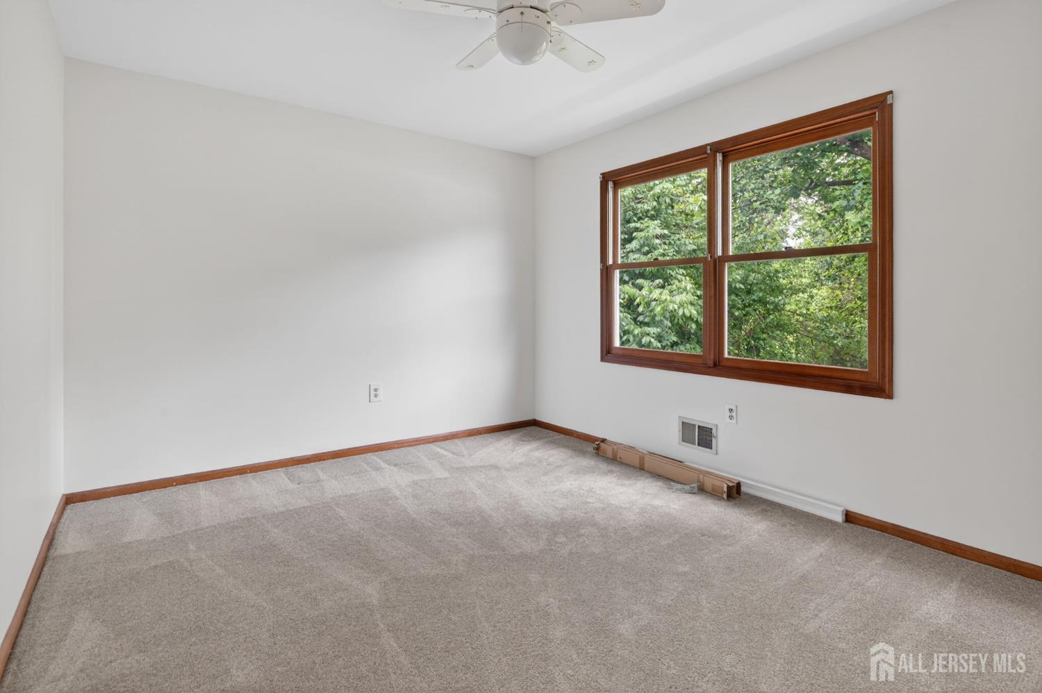 7 Lake Farrington Drive North Brunswick NJ 08902