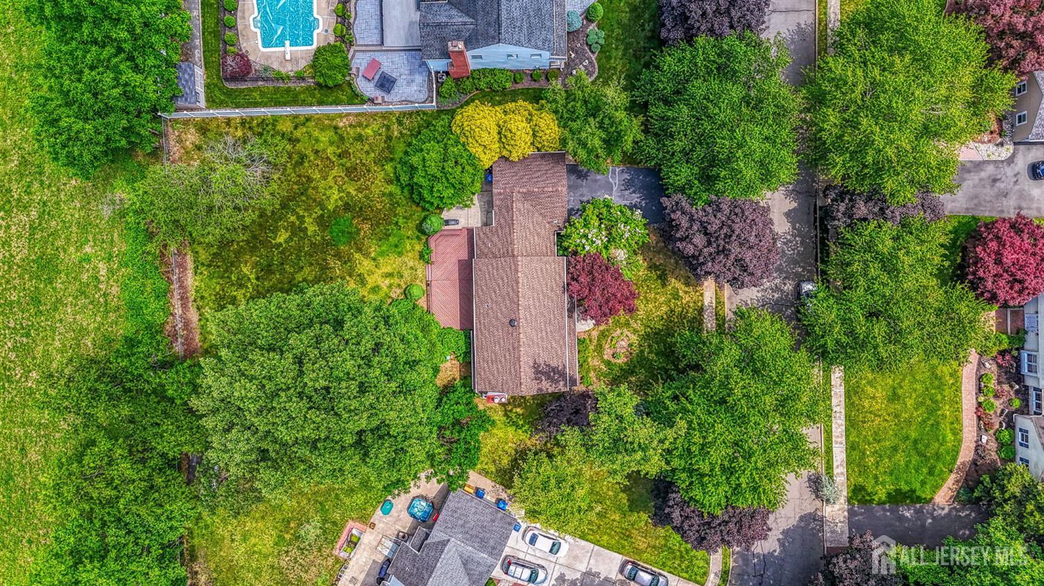7 Lake Farrington Drive North Brunswick NJ 08902