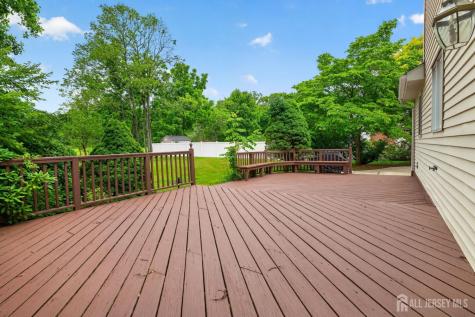 7 Lake Farrington Drive North Brunswick NJ 08902