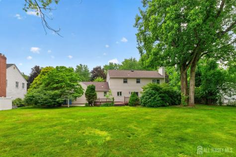7 Lake Farrington Drive North Brunswick NJ 08902