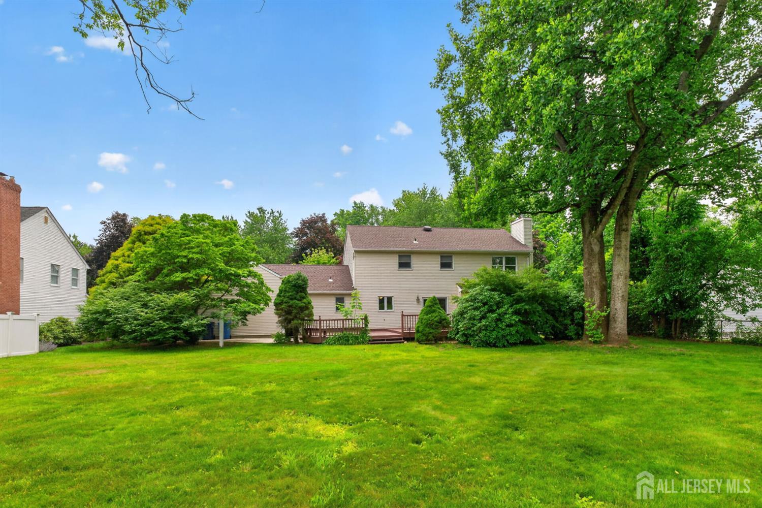 7 Lake Farrington Drive North Brunswick NJ 08902