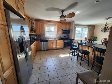 71 Rodak Circle Edison NJ 08817
