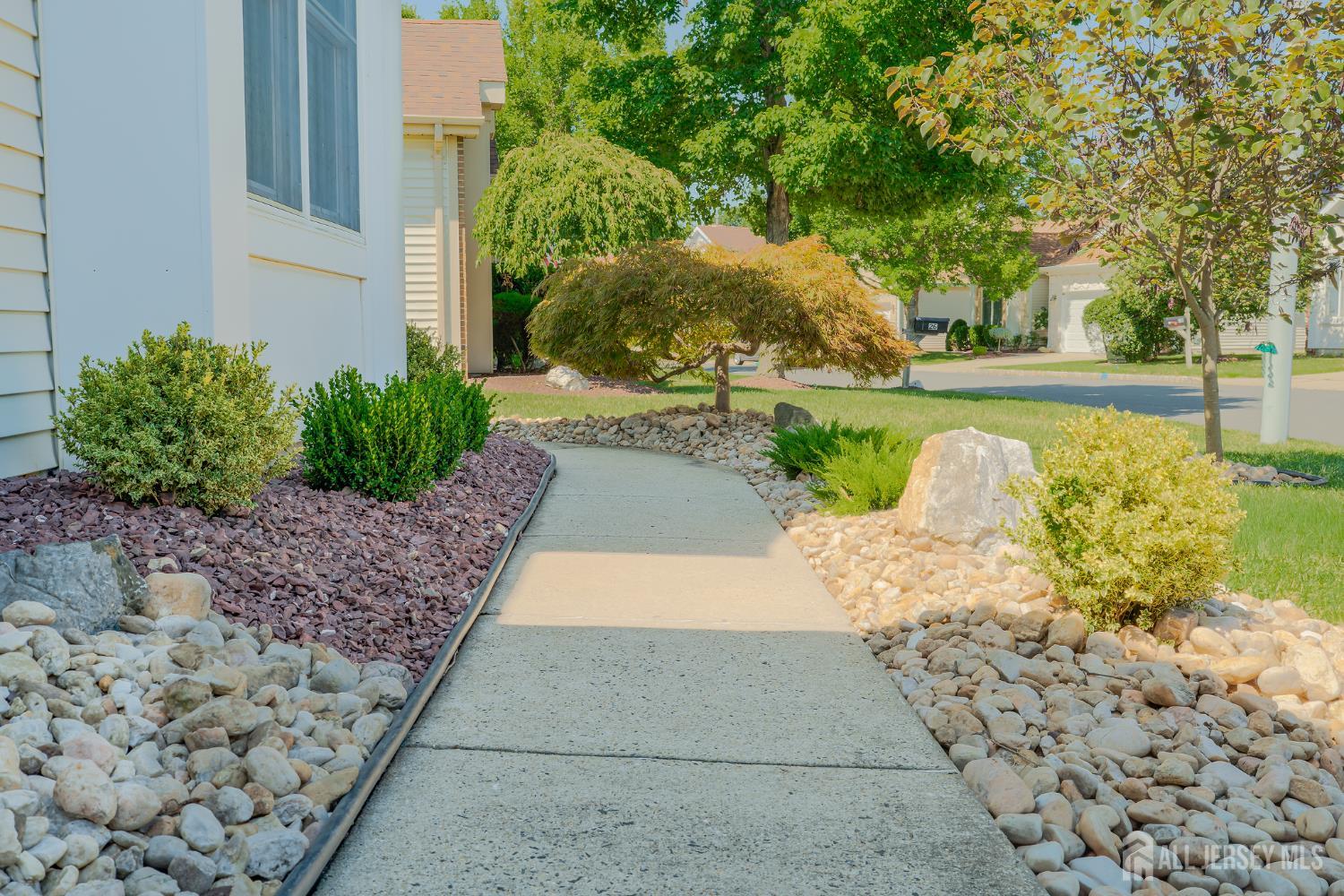 28 Brighton Court Monroe NJ 08831